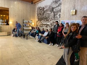 ASBL Cohésion cours de français débutant moyen avancé, A1 A2 B1 le matin le soir à coté de métro Madou à Saint Josse