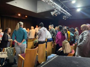 ASBL Cohésion cours de français débutant moyen avancé, A1 A2 B1 le matin le soir à coté de métro Madou à Saint Josse
