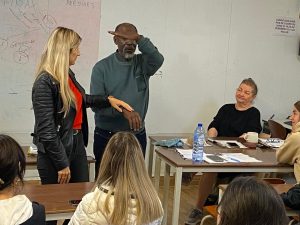ASBL Cohesion cours de francais FLE P2 - MRAX, animation STEREOTYPE ET PREJUGES, cours de français à Bruxelles, à côté de métro Madou